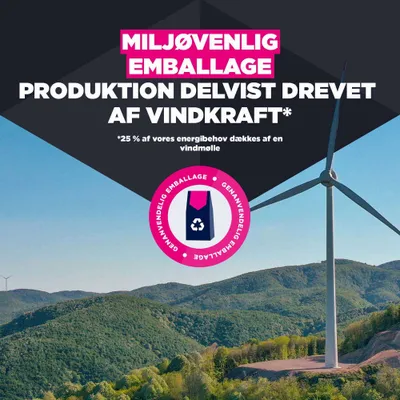 Miljøvenlig emballage, produktionen drives delvist med vindkraft. 25 % af energibehovet dækkes af vindmølle. Symbol for genanvendelig emballage er synligt. Miljøvenlig emballage, produktionen drives delvist med vindkraft. 25 % af energibehovet dækkes af vindmølle. Symbol for genanvendelig emballage er synligt.