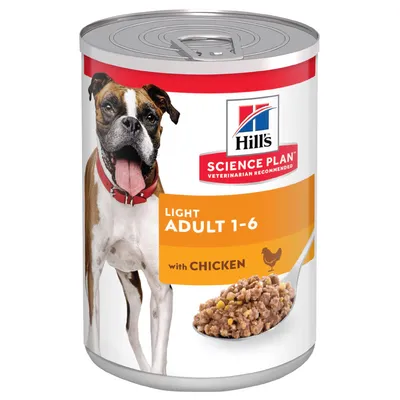Boîte Hill's Science Plan Light Adult 1–6 with Chicken, image d’un chien adulte, pâtée visible sur une cuillère, texte en anglais sur l’étiquette.