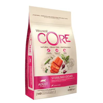 Bag labelled natural, grain free, protein-rich food for adult sterilised cats with fresh fish, prebiotics, probiotics, hairball control, hypo-allergenic, salmon recipe, 4kg.