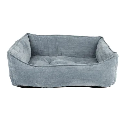 Cuscino rettangolare per animali in tessuto grigio chiaro, con bordi rialzati e superficie imbottita visibile.