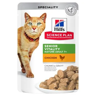 Hill's Science Plan Senior Vitality Mature Adult 7+ Chicken, trozos en salsa. Envase con imagen de gato y comida húmeda visible en plato.