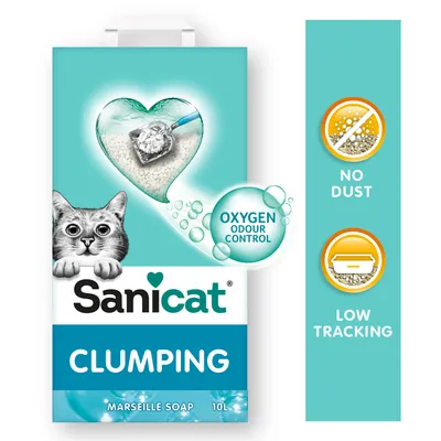 Sanicat Clumping Marseille Soap 10L kattegrus, tekst: OXYGEN ODOUR CONTROL, NO DUST, LOW TRACKING. Billede af kat og skovl med grus.