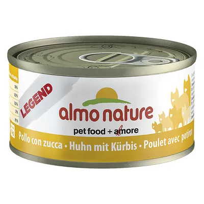 Lata de comida para animais Almo Nature Legend, texto visível: pet food + amore, Pollo con zucca, Huhn mit Kürbis, Poulet avec potiron. Rótulo com silhuetas de gatos amarelos.