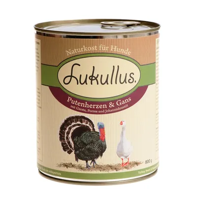 Lukullus Naturkost für Hunde - Putenherzen & Gans, mit Gerste, Porree und Johanniskraut, 800 g säilykepurkki. Saksankielinen tuotenimi ja ainesosat näkyvissä etiketissä.