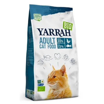 Yarrah Adult Cat Food BIO, proteine 30%, grassi 13%, confezione con immagine di gatto arancione e certificazione biologica visibile.