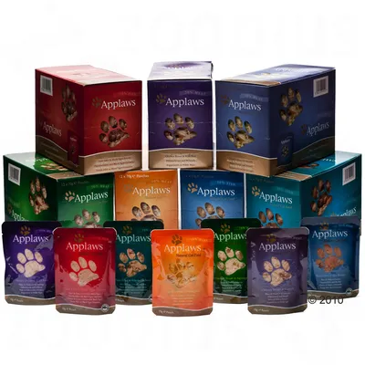 Višestruka pakiranja i vrećice hrane za mačke Applaws, različite boje ambalaže, vidljivi natpisi 'Applaws' i 'Natural Cat Food', 70 g Pouches, 12 x 70 g.