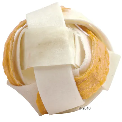 Топка от пресована бяла и кафява кожа, без видими марки или текст. Формата е кръгла, материалът изглежда като натурална кожа.