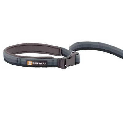 Ruffwear kutyanyakörv szürke színben, párnázott belsővel és csattal.