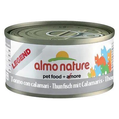 Lata de comida para animais Almo Nature Legend, texto visível: 'pet food + amore', sabor 'Tonno con calamari'. Ilustração de gatos coloridos no rótulo.