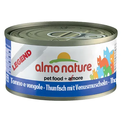 Lata de comida para animais Almo Nature Legend, texto visível: pet food + amore, Tonno e vongole, Thunfisch mit Venusmuscheln. Ilustração de gatos coloridos no rótulo.