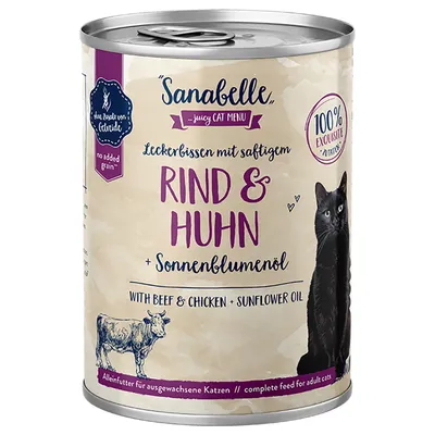 Sanabelle juicy cat menu dåse med teksten Rind & Huhn + Sonnenblumenöl, 100% exquisite zutaten, no added grain. Billede af sort kat og ko. Tekst: with beef & chicken + sunflower oil.