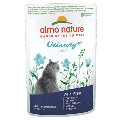 almo nature Urinary Help natvoer voor volwassen en oudere katten, met vis. Tekst: WITH FISH, ADULT • MATURE CAT, WET PET FOOD. Afbeelding van een kat en bloemen.