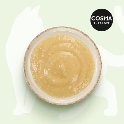 Cosma Pure Love. Miseczka z kremową konsystencją na jasnym tle, widoczny zarys kota.