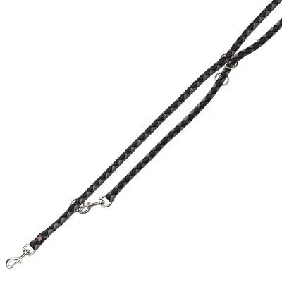 Zwart-grijze gevlochten hondenriem met twee metalen musketonhaken en verstelbare ringen, materiaal lijkt op kunststof of nylon.