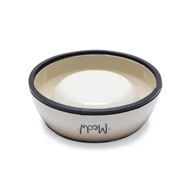 Karlie Yaren macskatál