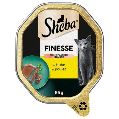 Sheba Finesse Feine Pastete Mousse mit Huhn au poulet, 85g. Afbeelding van kattenvoer in aluminium verpakking met foto van een kat en mousse op een bord.