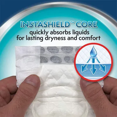 INSTASHIELD CORE assorbe rapidamente i liquidi per una lunga asciuttezza e comfort. Primo piano del materiale con attenzione all’assorbimento dei liquidi.