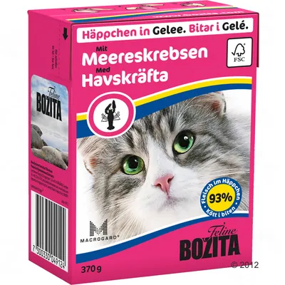 Feline Bozita, 370 g, kúsky v želé s morskými kôrovcami, 93 % mäsa v kúskoch. Text na obale v nemčine a švédčine. Obrázok mačky na prednej strane.