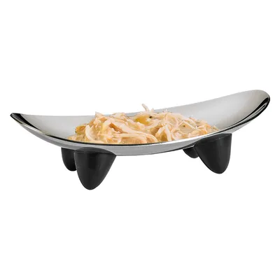 Kom met zwarte voet en geserveerde kip, geschikt voor het presenteren van dierenvoeding.