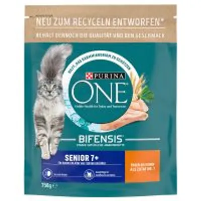 Confezione di crocchette per gatti Purina ONE Bifensis Senior 7+, visibile un gatto, pollo e carote illustrati, peso 750 g, testo in tedesco sulla riciclabilità.