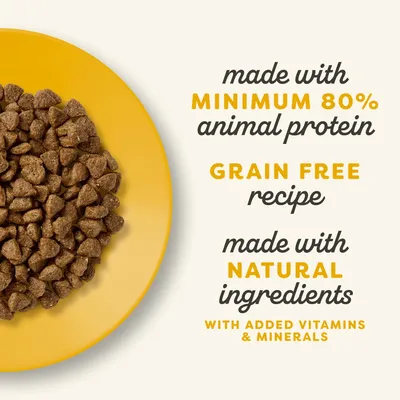 Tekst w języku angielskim: made with minimum 80% animal protein, grain free recipe, made with natural ingredients, with added vitamins & minerals.