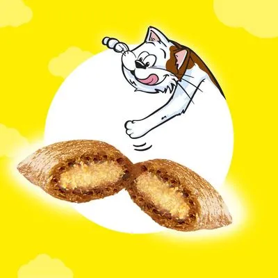 Afbeelding van een opengebroken kattensnack met vulling, op gele achtergrond met getekende kat erboven. Materiaal: krokant omhulsel met zachte binnenkant.
