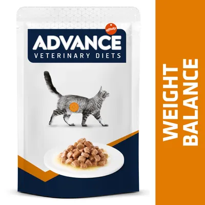 Упаковка корма для кошек Advance Veterinary Diets, изображение серой кошки и тарелки с кусочками в соусе. Текст: WEIGHT BALANCE. Бренд: affinity.