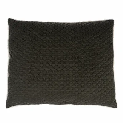 Cuscino nero con superficie strutturata, forma rettangolare.