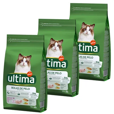 Tri zelene vrećice hrane za mačke Ultima Affinity Bolas de Pelo, 1,5 kg, s natpisima na španjolskom: Pavo, SIN colorantes y conservantes, prikaz sastojaka i informacija o proizvodu.
