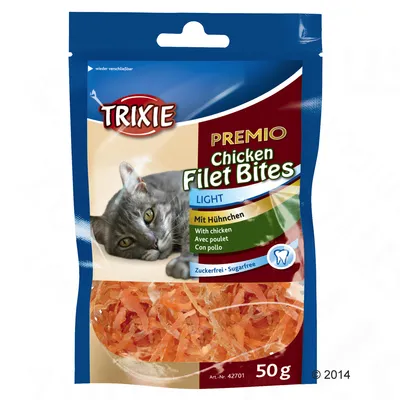 Trixie Premio Chicken Filet Bites Light, cu pui, fără zahăr, 50 g. Text vizibil: With chicken, Mit Huhnchen, Ave poulet, Con pollo, Zuckerfrei – Sugarfree.