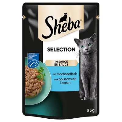 Sheba Selection in Sauce, mit Hochseefisch aus nachhaltigem MSC-zertifiziertem Fang, 85g. Verpackung zeigt graue Katze und Schale mit Fischstücken in Sauce.