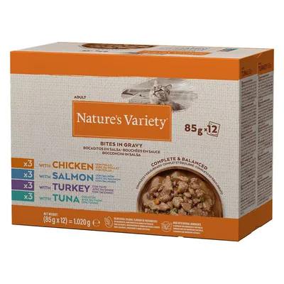 Nature's Variety Adult Bites i sås, 12x85g. Smaker: kyckling, lax, kalkon, tonfisk. Utan konstgjorda färger, aromer eller konserveringsmedel. Med naturliga ingredienser.