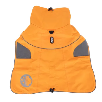 Manteau orange pour chien avec col montant, détails gris réfléchissants et logo TIAKI visible sur le dos. Motif nuage et gouttes imprimé en bas à gauche.