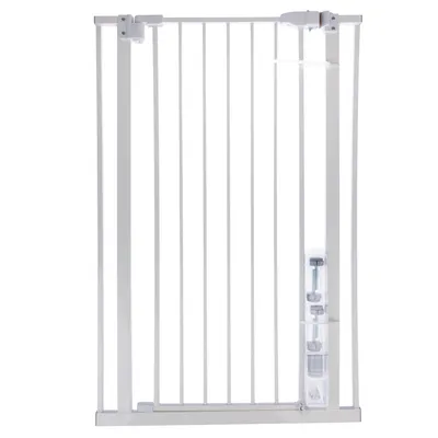 Barrière de sécurité blanche en métal avec fixation murale visible, composée de barreaux verticaux et d’un système de fermeture en haut à droite.