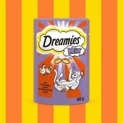 Dreamies Mix, 60 g. Z okusnim piščancem in okusno raco. Embalaža prikazuje igrivo mačko ter ilustracije piščanca in race.