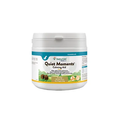 NaturVet Quiet Moments Calming Aid for dogs, 120 soft chews, net weight 240g. Supports stress reduction and promotes calm behaviour. Suitable for travel, thunderstorms and grooming.