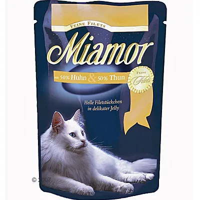 Sachet Miamor Feine Filets, texte visible : 50 % Huhn & 50 % Thun, helle Filetstückchen in delikater Jelly. Image d’un chat blanc sur l’emballage.