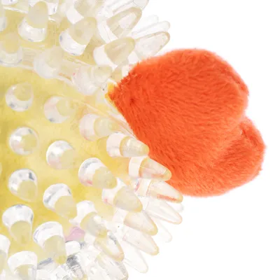 Legetøjsbold med transparente dupper og orange plysdeltalje.