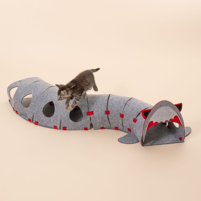 TIAKI Shark Cat Tunnel