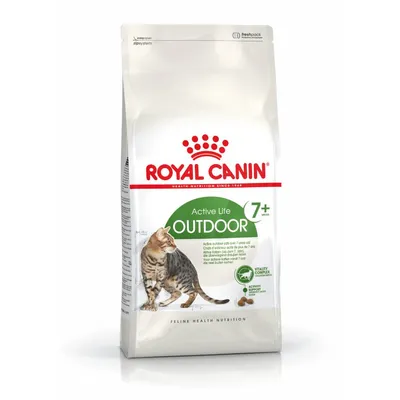 Royal Canin Active Life Outdoor 7+ anni, immagine di gatto adulto sulla confezione. Testo visibile: Vitality Complex, Feline Health Nutrition.