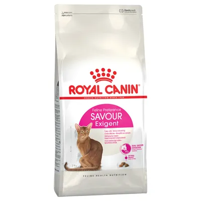 Royal Canin Feline Preference Savour Exigent száraz macskaeledel, Dual Savour Sensation, támogatja az optimális testsúlyt. Csomagolás macskával és termékadatokkal látható.