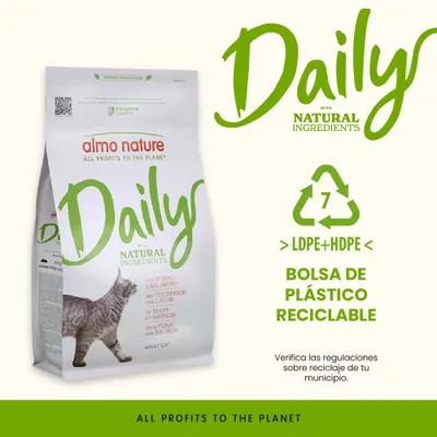 almo nature Daily con ingredientes naturales, atún y salmón. Bolsa de plástico reciclable LDPE+HDPE, código de reciclaje 7. Todos los beneficios para el planeta.