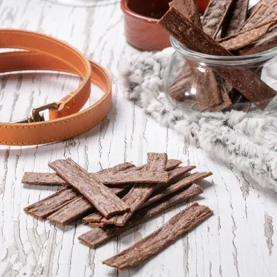 Hollings Treat Strips with Beef - 100g