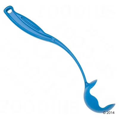 Blå plastik kastearm med buet skaft og åbning for enden, egnet til at gribe og kaste bolde. Ingen synlige mærker eller tekst.