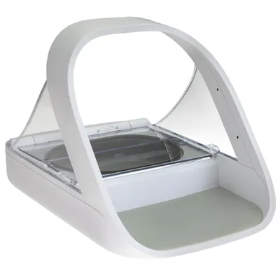 Automatischer Futterspender mit weissem Gehäuse und transparentem Deckel, geeignet für präzise Portionskontrolle.