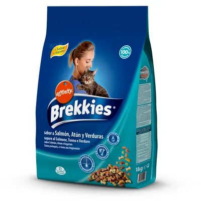 Affinity Brekkies sabor a salmón, atún y verduras, comida para gatos, paquete de 4 kg. Incluye iconos de beneficios y croquetas multicolores visibles en la parte inferior.