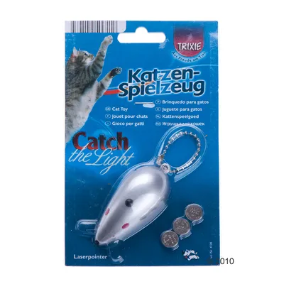 Trixie kissanlelu 'Catch the Light', hiirenmuotoinen laserosoitin, paristot mukana. Pakkauksessa kissa ja tuotekuvaus useilla kielillä.