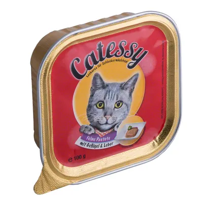 Barquette Catessy 100 g, texte visible : Feine Pastete mit Geflügel & Leber. Image d’un chat gris et d’une pâtée sur l’emballage.
