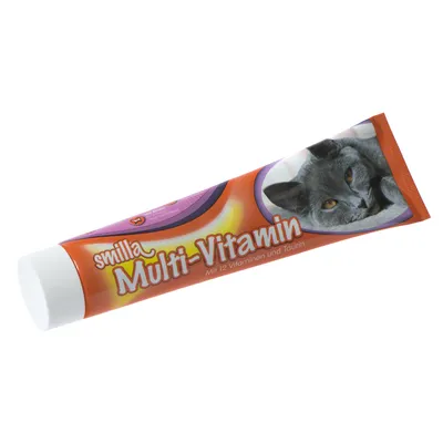Tube Smilla Multi-Vitamin, texte visible : « Mit 12 Vitaminen und Taurin », photo d’un chat gris sur l’emballage.