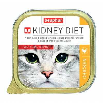 Beaphar Kidney Diet Chicken, visible on product packaging, indicating a kidney diet food with chicken flavour.